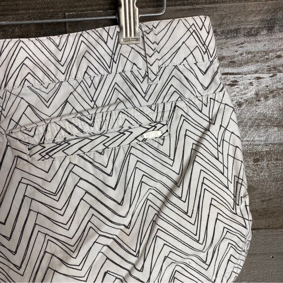 Ripcurl chevron print shorts - Picture 5 of 5